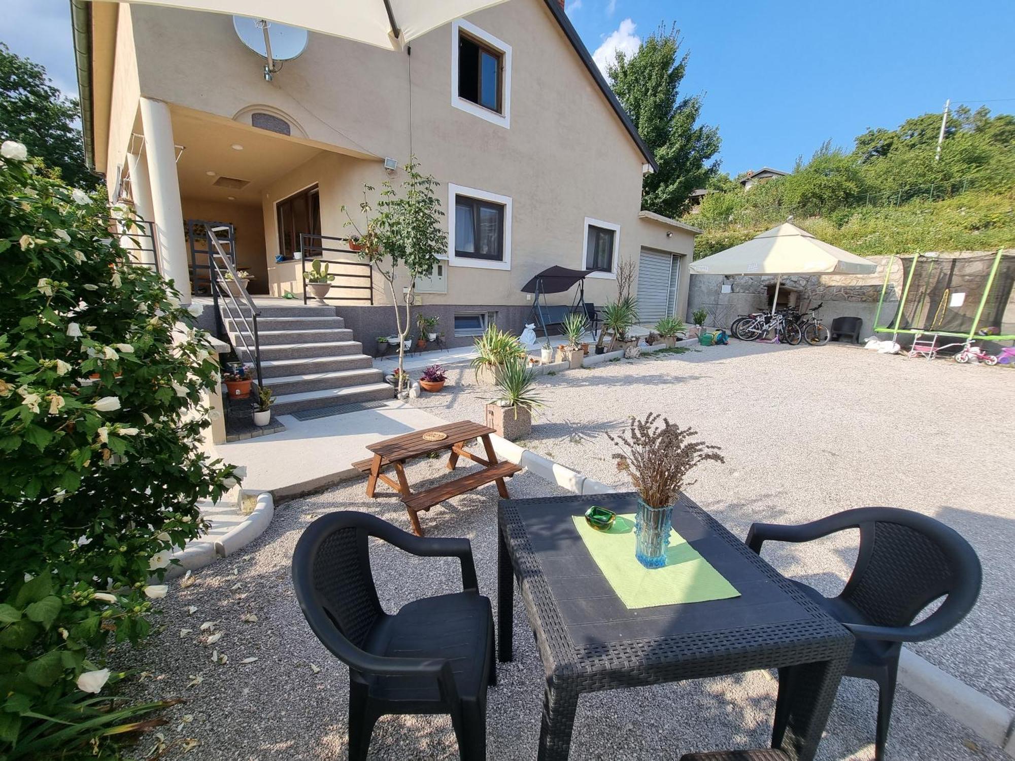 Haus Natura Jurdani Exterior photo